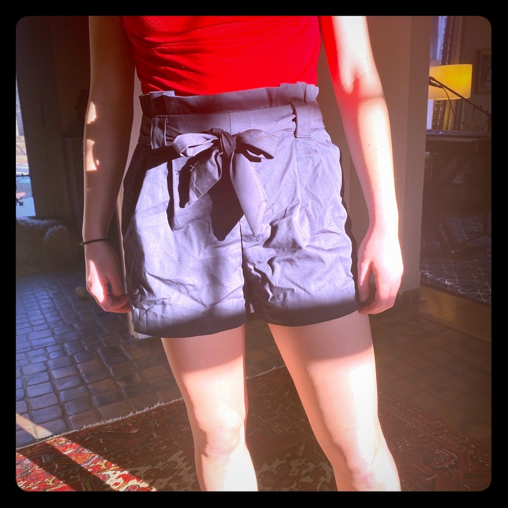 Navy blue paper bag short